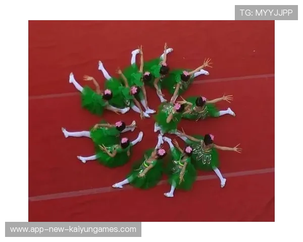 东兴中学事故引发舆论监督，安全话题升温，东兴中学喜报