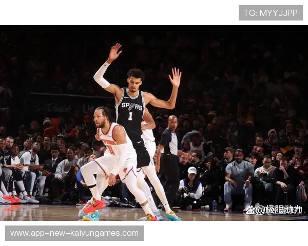 马刺新秀文班亚马砍下两双，刷新个人纪录，马刺12号鲍文